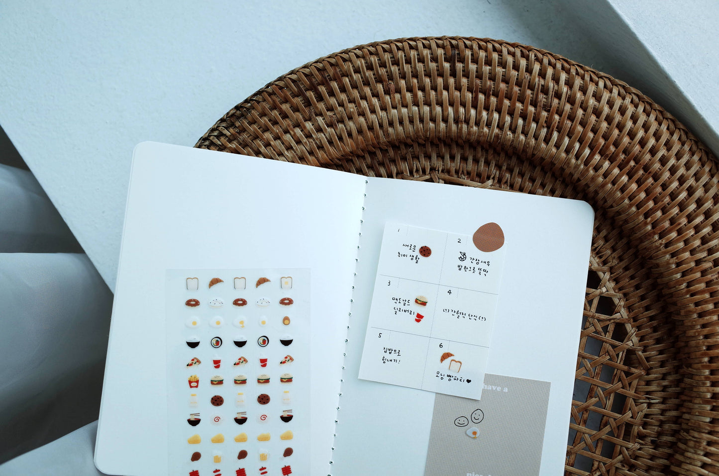 suatelier Food.01 sticker