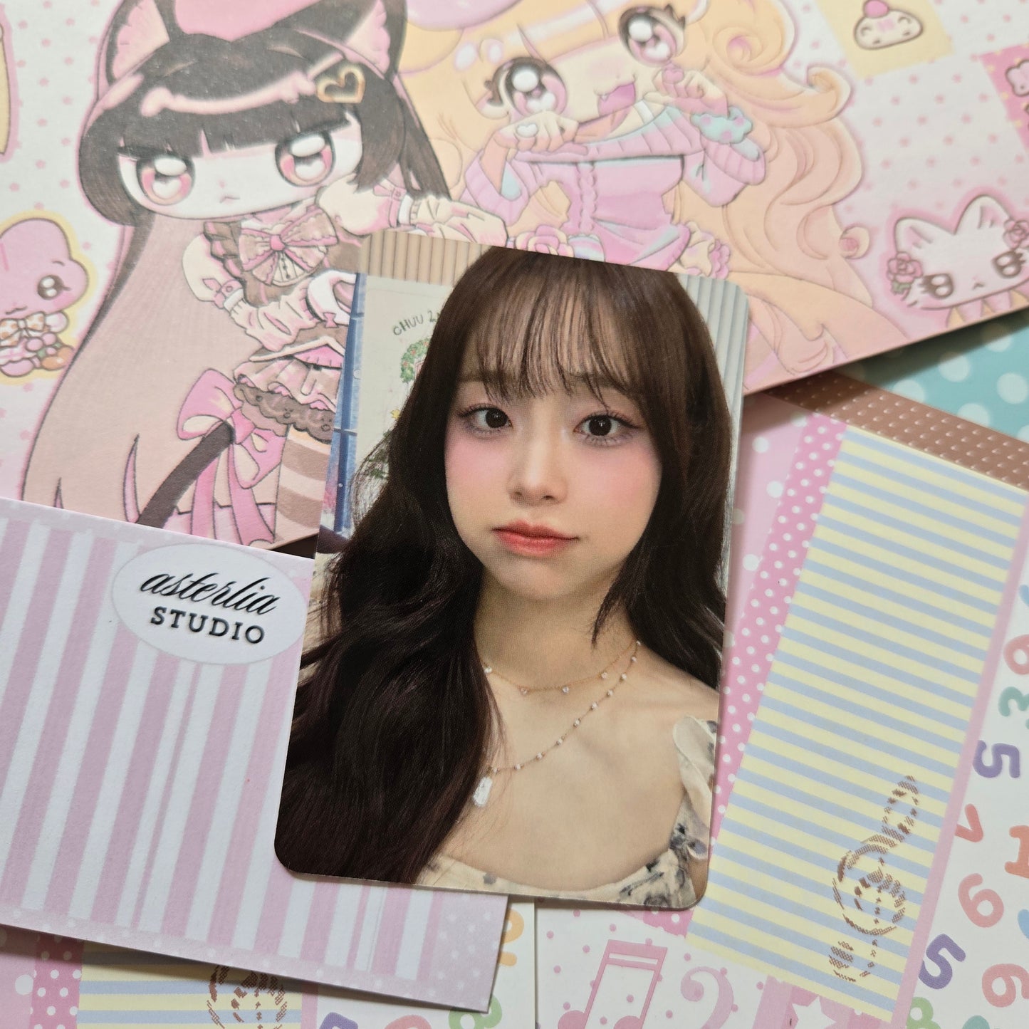 Chuu XOXO Cyber Love Pout Ver. Apple Music Lucky Draw PhotoCard