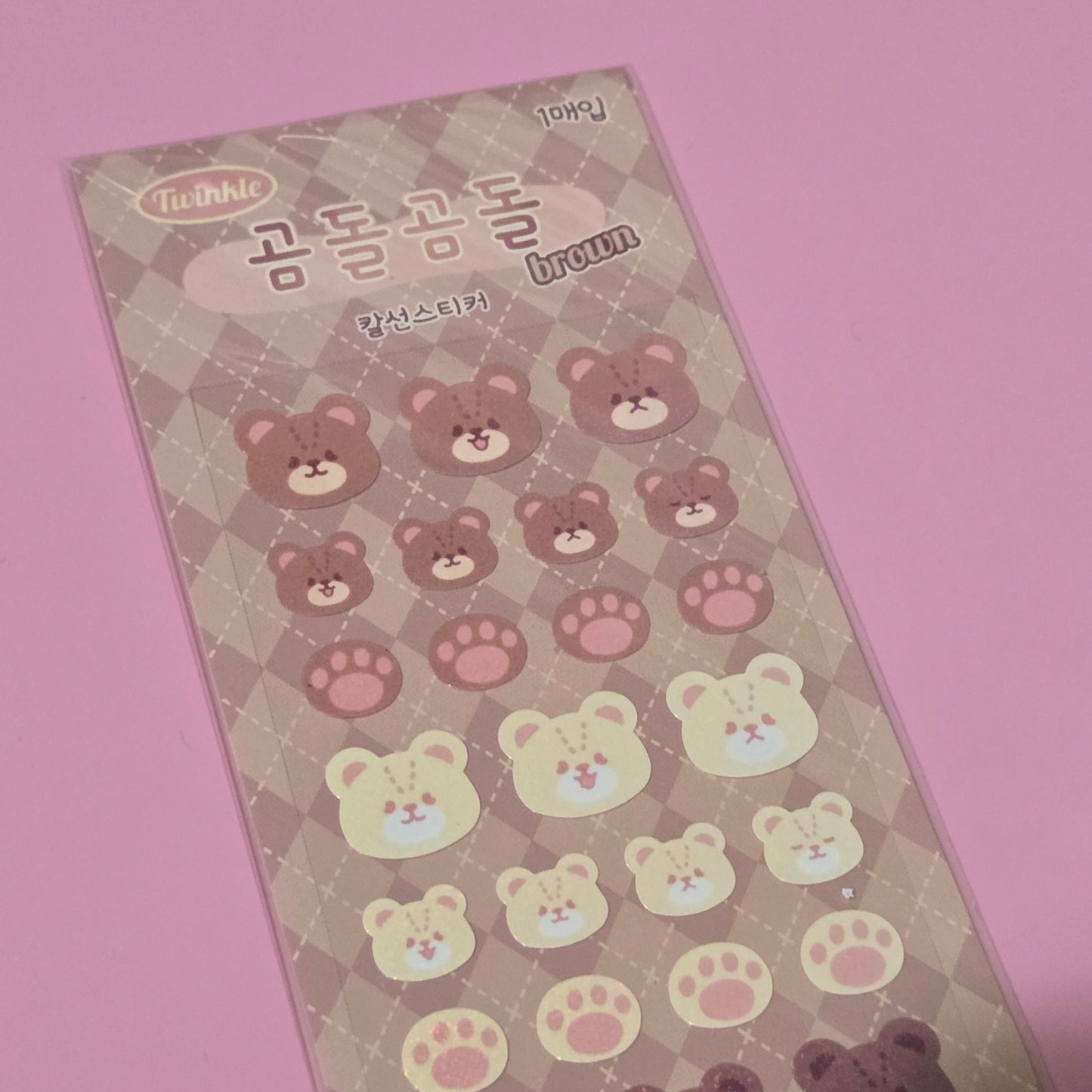 Manta Box Brown Bear sticker