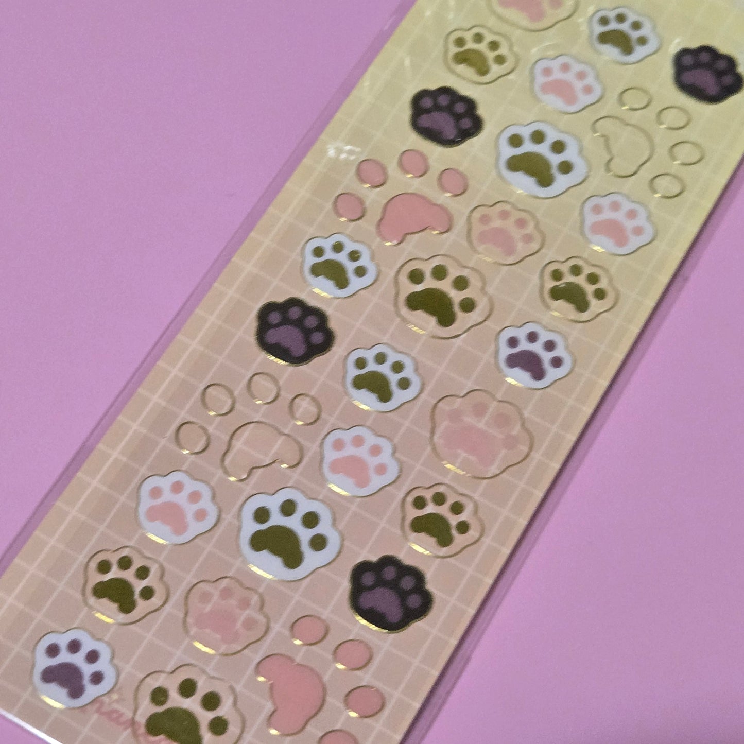 Manta Box Paw sticker