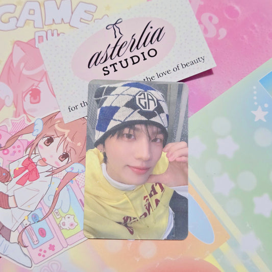 TWS Shinyu Beanie Play Hard Apple Music Pre-order Photocard